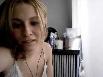 a_little_lover from Chaturbate is Freechat