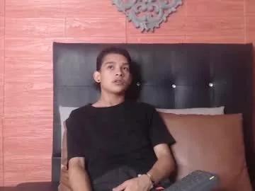 maxii_thiago11 from Chaturbate is Freechat