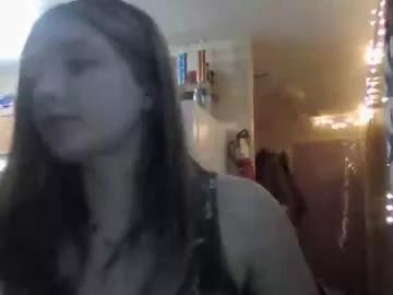 prettyyungsteviee from Chaturbate is Freechat