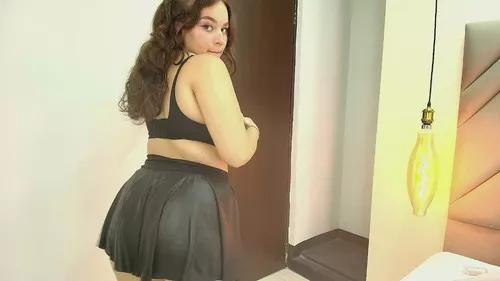 luciegrey from Cherry is Freechat