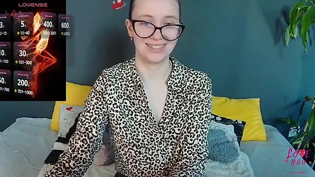 AlexaCharmy from StripChat is Freechat