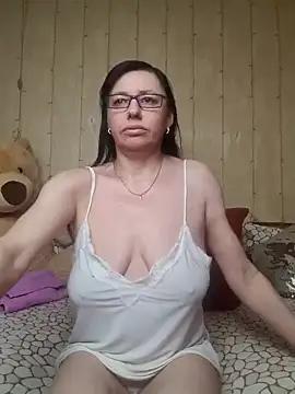 Amberhotqueen from StripChat is Freechat