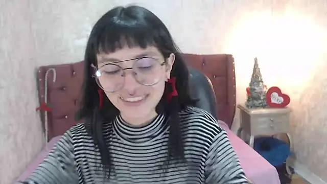 charlottemoonxz from StripChat is Freechat