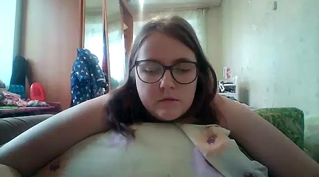 DesireMelissa from StripChat is Freechat