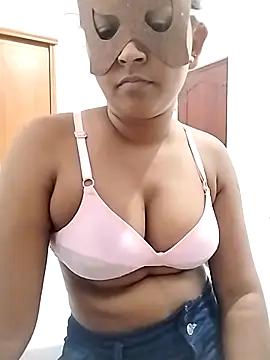 DiluQueen from StripChat is Freechat