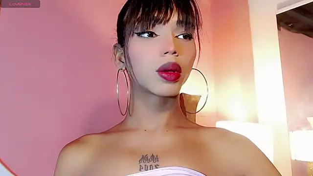 DirtyGirls_KloeMia from StripChat is Freechat