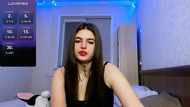 Isabella_Swaannn from StripChat is Freechat