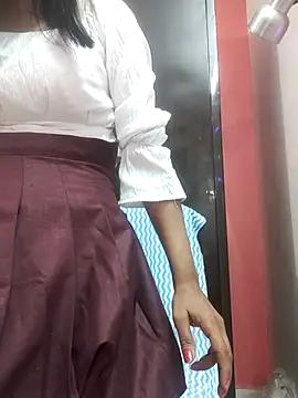 Khushi_hotgoddess from StripChat is Freechat