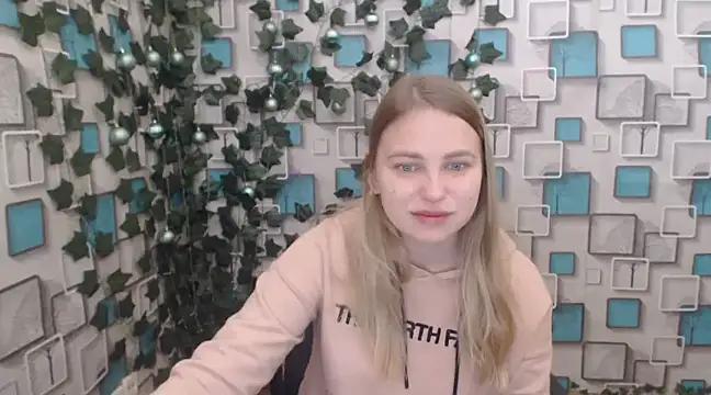 klerkarina from StripChat is Freechat