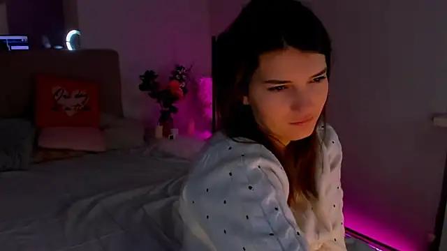 Laura_Leee from StripChat is Freechat