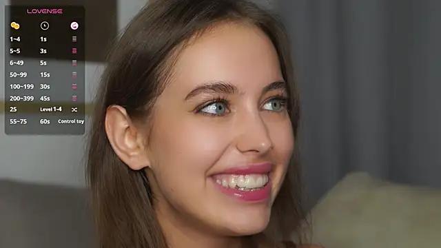 LeonaDecabrio from StripChat is Freechat