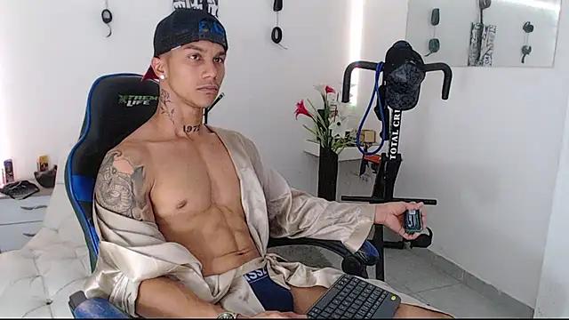 Leonard_Price from StripChat is Freechat