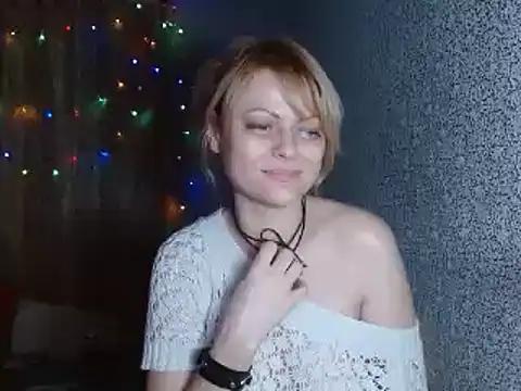 LindaRoutz from StripChat is Freechat