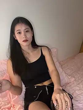 Lori-y from StripChat is Freechat