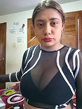 Luna--95 from StripChat is Freechat