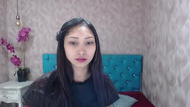 MadelineDoll from StripChat is Freechat