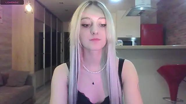 Marinax_Sea from StripChat is Freechat