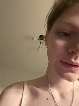 MaryHiggins from StripChat is Freechat