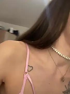 MelaniePavola- from StripChat is Freechat