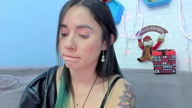 miabecker_ from StripChat is Freechat