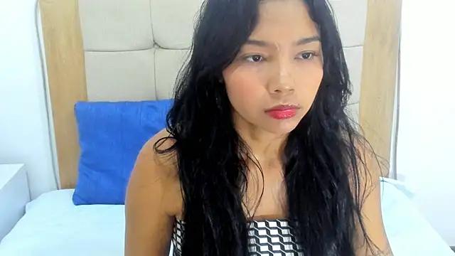 michelle_roose from StripChat is Freechat