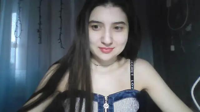 MilanesaGold28 from StripChat is Freechat