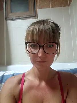 MissMialicious from StripChat is Freechat