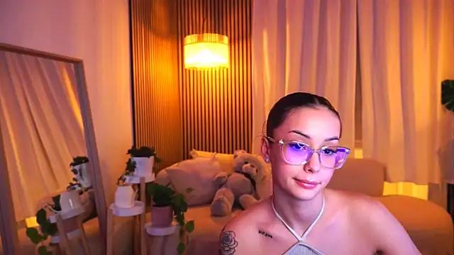 Naomii18_ from StripChat is Freechat