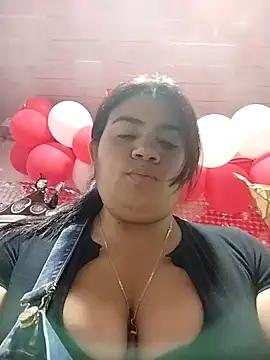 naughty-sharlot from StripChat is Freechat