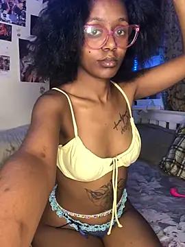 naughtybitches5 from StripChat is Freechat