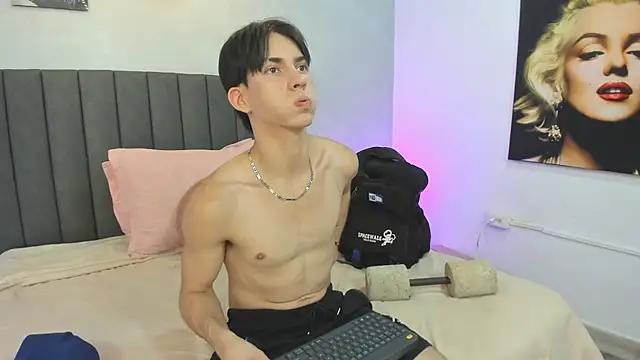 ryan_clint from StripChat is Freechat