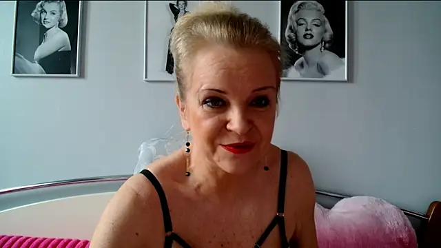 sexyjennyeu from StripChat is Freechat