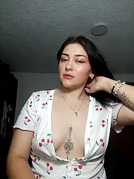 SophieWinslow from StripChat is Freechat