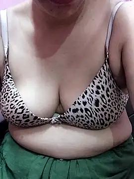 Urmila_bhabhii from StripChat is Freechat