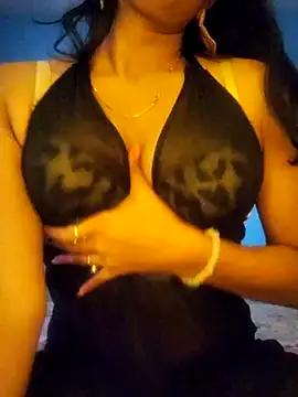 your-momy from StripChat is Freechat