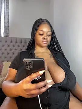 Yung-Missy from StripChat is Freechat