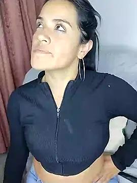 zhayra_rose from StripChat is Freechat